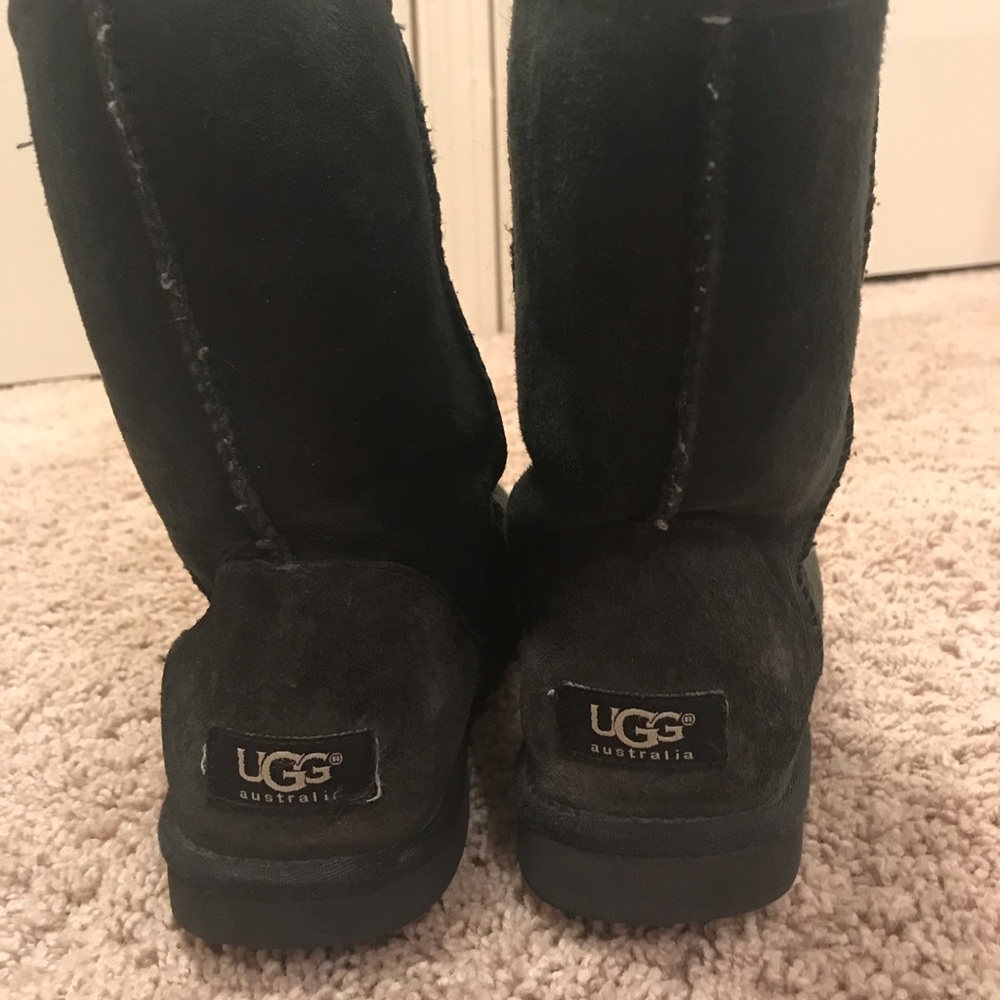 Black Short Uggs